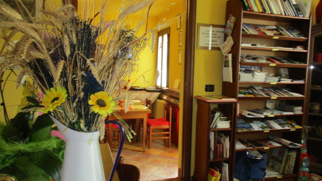 Casa Di Campagna B&B La Corte Ferrara Exterior photo
