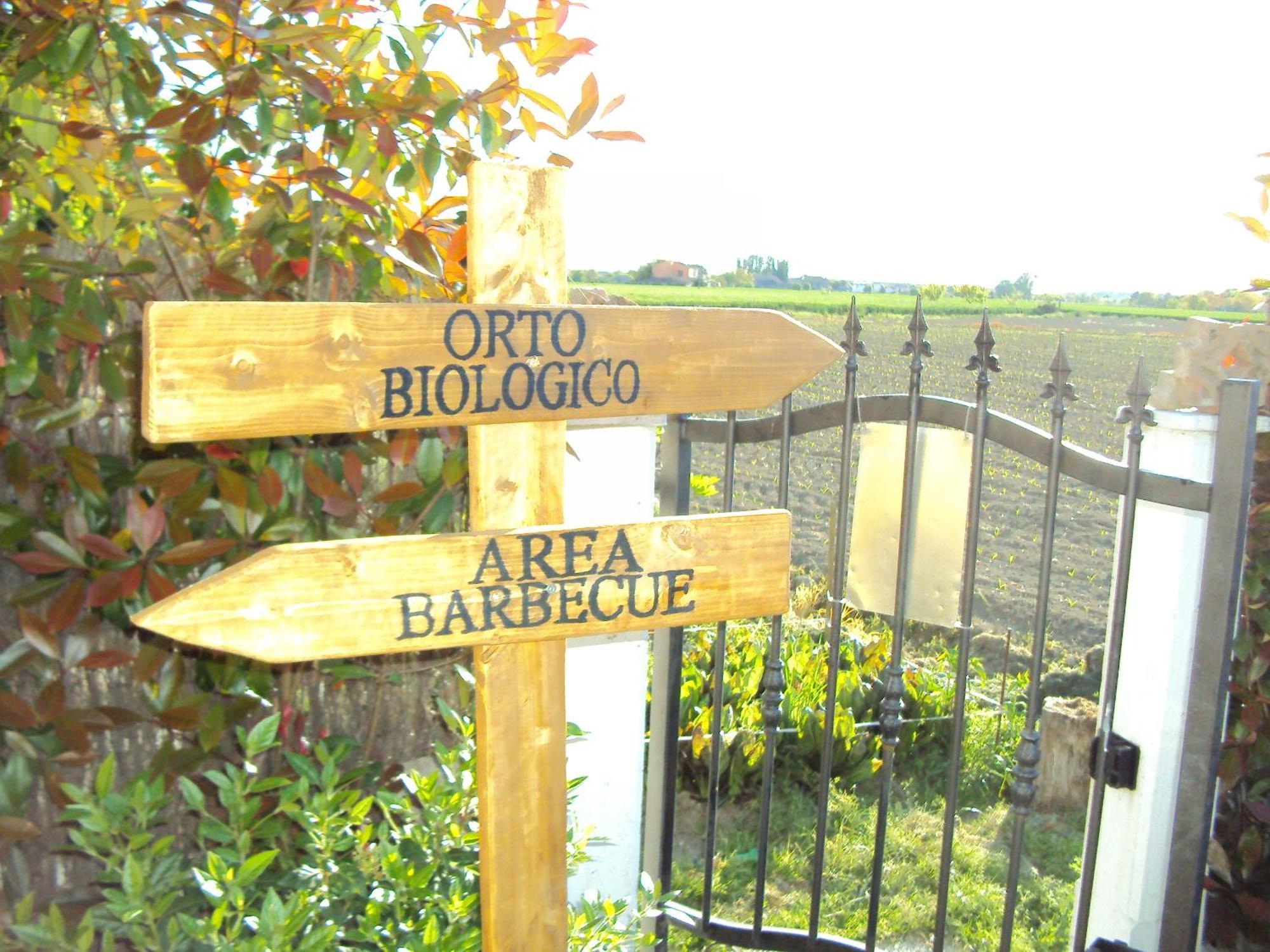 Casa Di Campagna B&B La Corte Ferrara Exterior photo